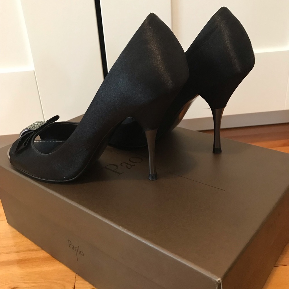 Paolo Pumps - Picture 3 of 3